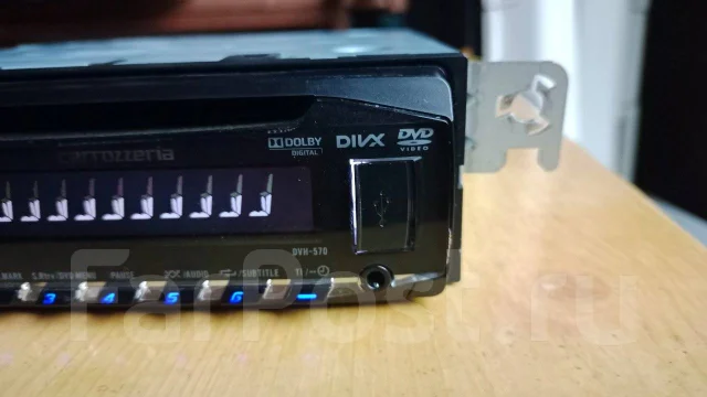 Pioneer Carrozzeria DVH-570 ����