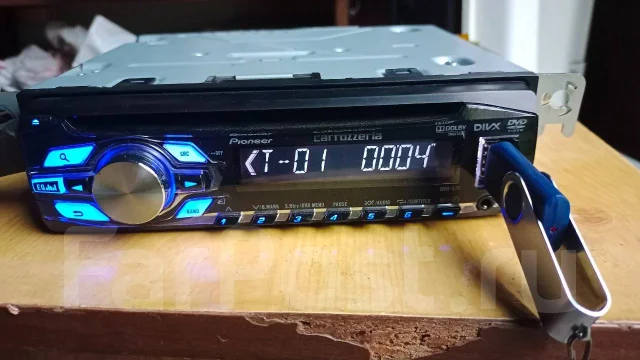 Pioneer Carrozzeria DVH-570 ����