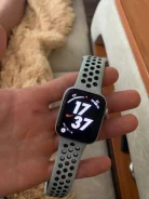 Apple Watch Series 4 Nike+ ����
