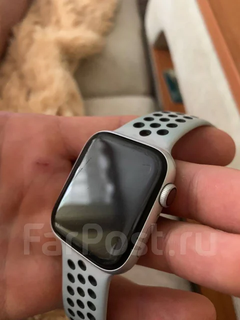 Apple Watch Series 4 Nike+ ����