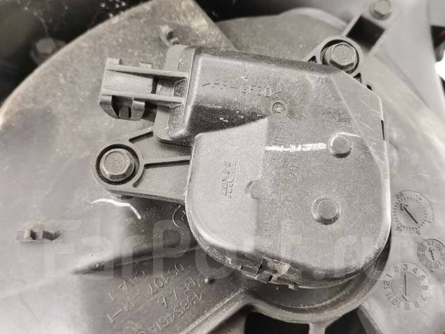 Крайслер пацифика заслонка печки. Привод заслонки отопителя крайслер вояджер 3g. Печка в сборе chrysler 300m. Корпус печки 31029. Блок управления печкой крайслер пацифика 2004.