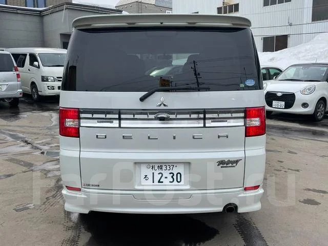 Mitsubishi Delica D:5. ��������, 4wd, 2.4, ������, 64����. ��, �/�. ��� ����� �� ������������ ����