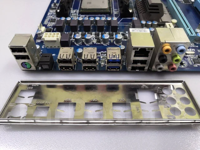 Socket AM3+ ����