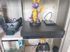 Microsoft Xbox One X ����