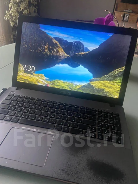 Asus X550CC. 15.6", 160����, ��� 4 ��, ���� 500���, WiFi: 1, Bluetooth: 1, ����������� �� 1��. ����