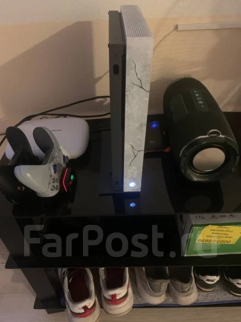 Microsoft Xbox One X ����