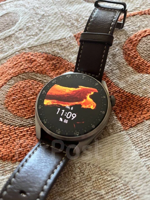 Huawei Watch 3 Pro. GPS, NFC, SIM-�����, IP67 ����