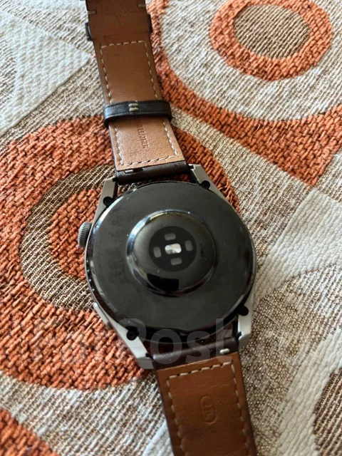 Huawei Watch 3 Pro. GPS, NFC, SIM-�����, IP67 ����