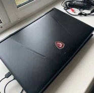 MSI GL73 8RD. 17.3", 2,2����, ��� 8 ��, ���� 1 300���, WiFi: 1, Bluetooth: 1, ����������� �� 4��. ����