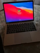 Apple MacBook Pro 13 2018. 13.3", ��� 256 �� � ������, ���� 256���, WiFi: 1, Bluetooth: 1 ����