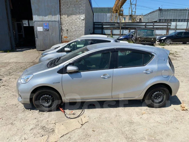 Toyota Aqua. NHP10, 1NZFXE ����