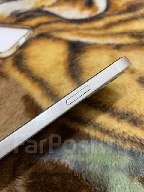 Apple iPhone 12. �/�, �����, 4G LTE ����