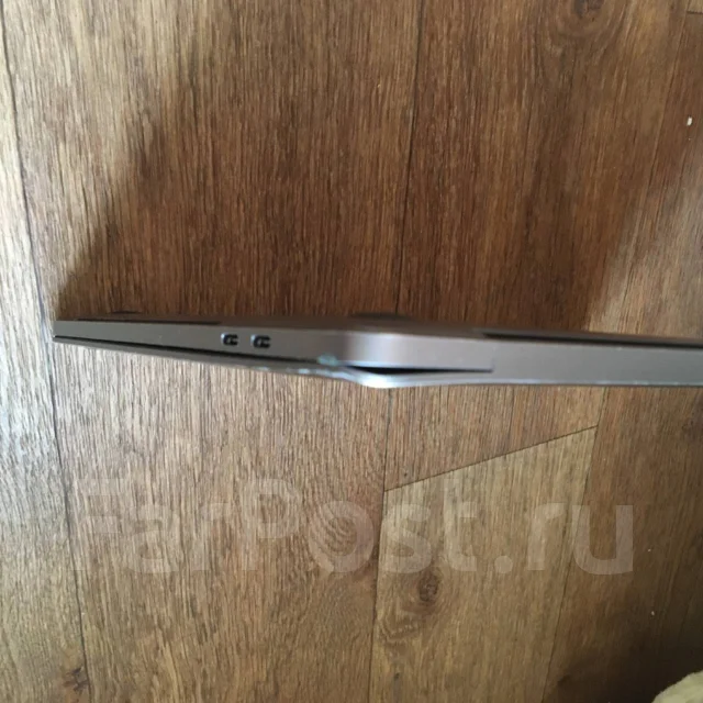 Apple MacBook Pro 13 2018. 13.3", 2,3����, ��� 8 ��, ���� 256���, WiFi: 1, Bluetooth: 1, ����������� �� 12��. ����