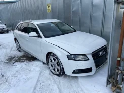 Audi A4 ����