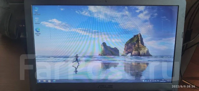 Asus VivoBook Max X541SA. 15.6", 1,6����, ��� 4 ��, ���� 120���, WiFi: 1, Bluetooth: 1, ����������� �� 6��. ����