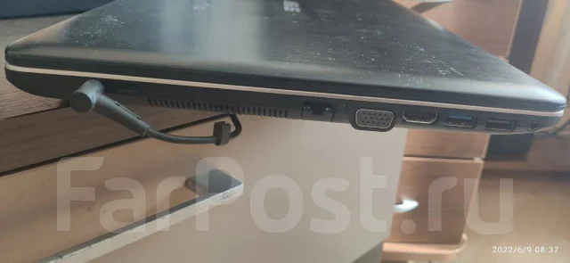 Asus VivoBook Max X541SA. 15.6", 1,6����, ��� 4 ��, ���� 120���, WiFi: 1, Bluetooth: 1, ����������� �� 6��. ����