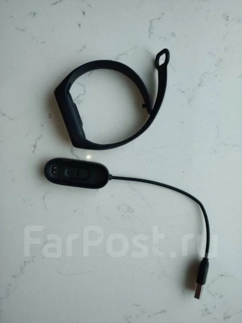 Xiaomi Mi Band 4 ����