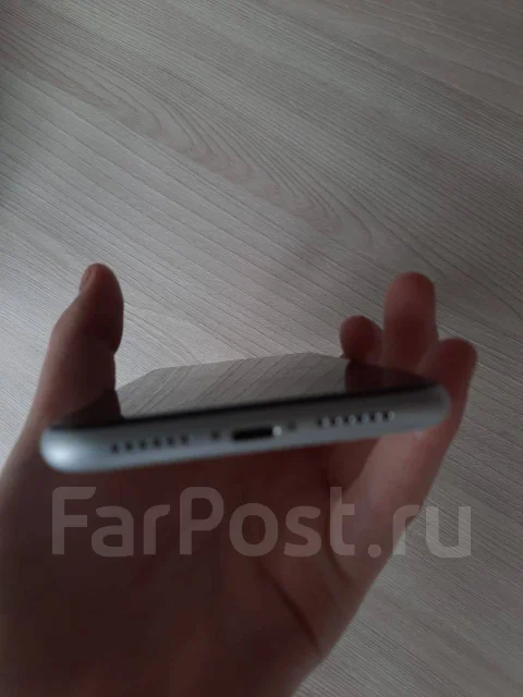 Apple iPhone Xr. �/�, �����, 4G LTE ����