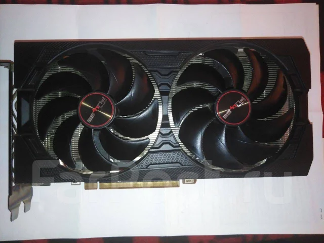 Radeon RX 5500 XT ����