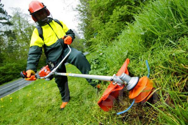 Покос травы / скос травы - Обустройство территории в Хабаровске