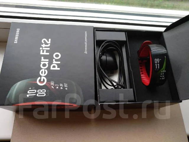 Samsung Galaxy Gear Fit2 Pro. IP68 ����