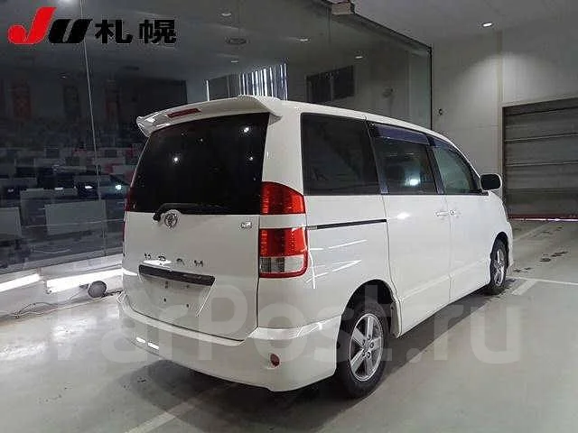 Toyota Noah. ��������, 4wd, 2.0 (155��.�.), ������, 70����. ��, �/�, ��� ���. ��� ����� �� ������������ ����
