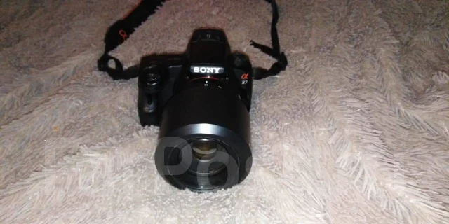 Sony Alpha SLT-A37 ����