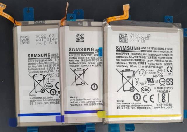 Продам батарейку на Samsung а32 - Запчасти во Владивостоке