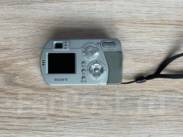 Sony Cyber-shot DSC-P32. ����� 4-� �� ����