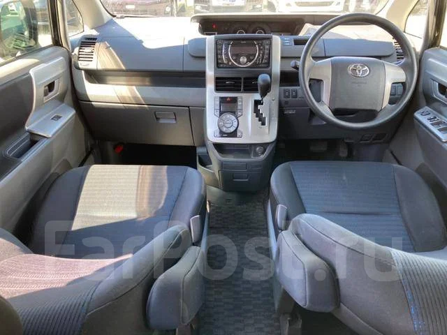 Toyota Voxy. ��������, ��������, 2.0 (140��.�.), ������, 80 000����. ��, �/�, ��� ���. ��� ����� �� ������������ ����