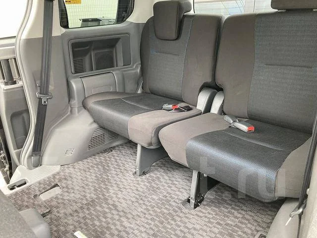 Toyota Voxy. ��������, ��������, 2.0 (140��.�.), ������, 80 000����. ��, �/�, ��� ���. ��� ����� �� ������������ ����