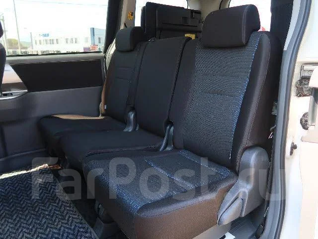 Toyota Voxy. ��������, ��������, 2.0 (140��.�.), ������, 67 000����. ��, �/�, ��� ���. ��� ����� �� ������������ ����