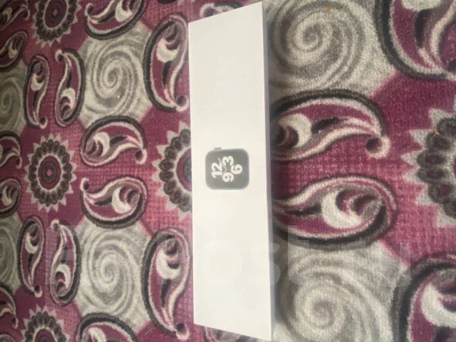 Apple Watch SE. GPS, NFC, IP68 ����