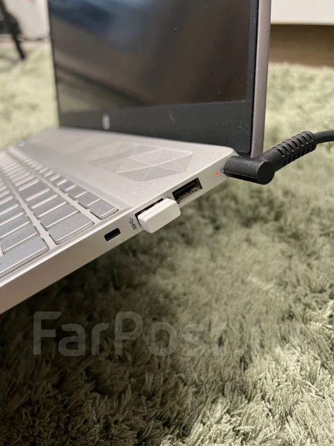HP Pavilion 15-cs0012ur. 15.6", 3,4����, ��� 8 ��, ���� 1 000���, WiFi: 1, Bluetooth: 1, ����������� �� 12��. ����