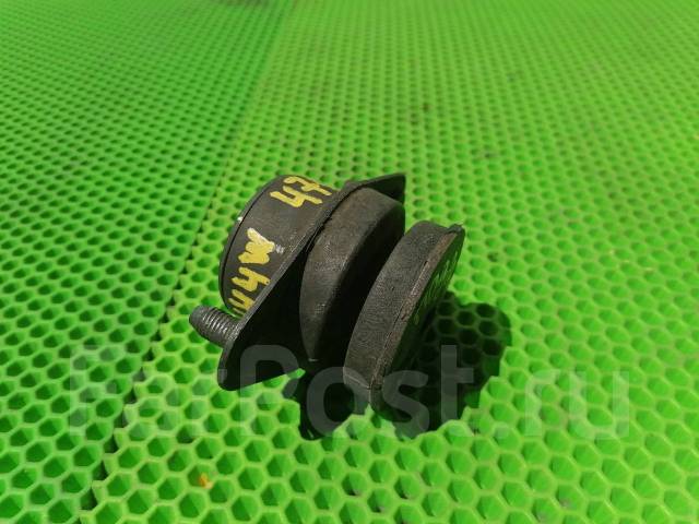 Подушка подрамника Mitsubishi Pajero V44W 4G64 (4740) купить в ...