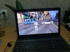 Acer Aspire 5750G. 16", 2,1����, ��� 6 ��, ���� 250���, WiFi: 1, Bluetooth: 1, ����������� �� 3��. ����