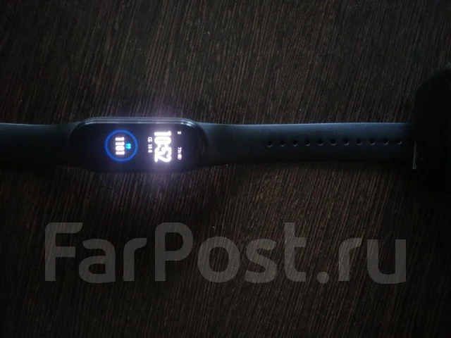 Xiaomi Mi Band 5 ����