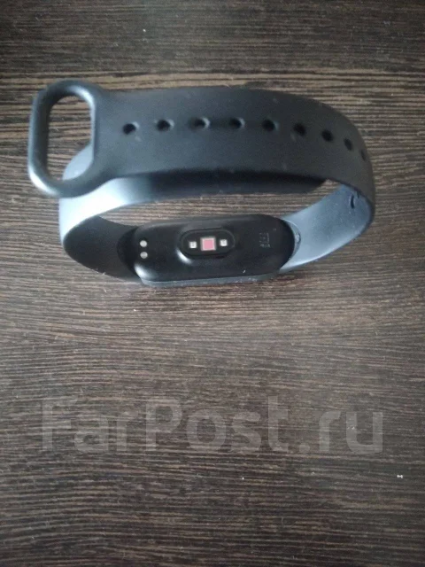 Xiaomi Mi Band 5 ����