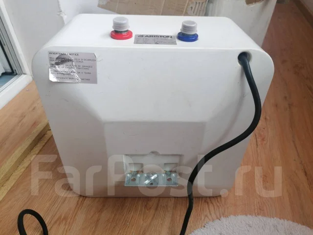 Ariston. 1 200����. ����