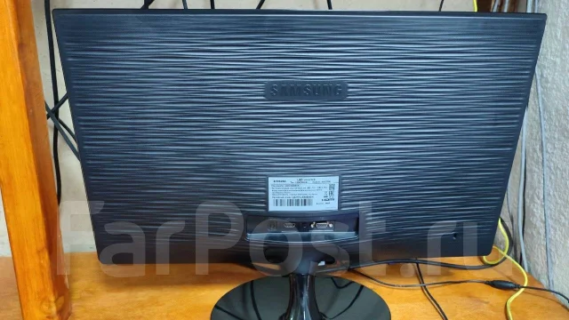 Samsung. 24", ���������� �� (LCD, LED, QLED) ����