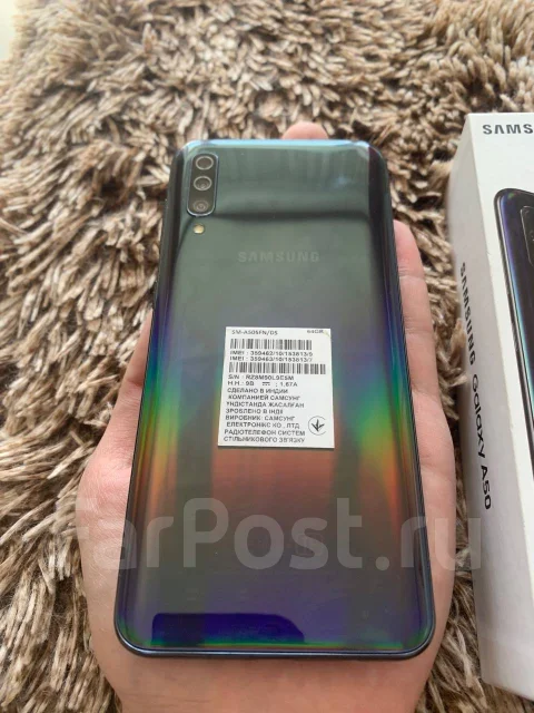 Samsung Galaxy A50. �/�, ������, 3G, 4G LTE, NFC ����