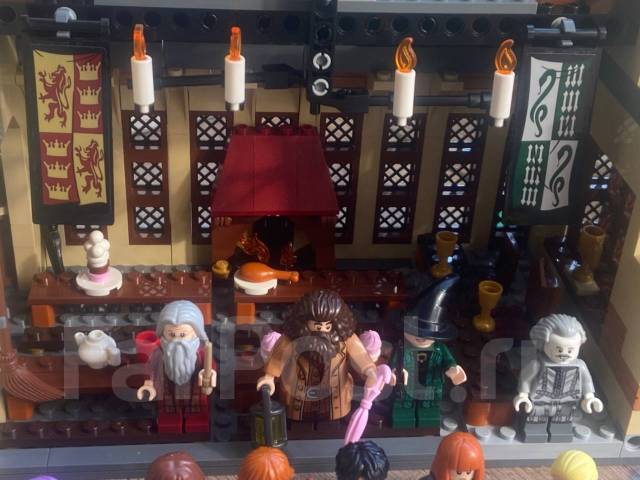 LEGO Гарри Поттер большой зал Хогвартс - Игрушки во Владивостоке