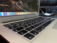 Apple MacBook Air 13 2014 Early. 13.3", 1,4����, ��� 1536 ��, ���� 256���, WiFi, Bluetooth, ����������� �� 4��. ����