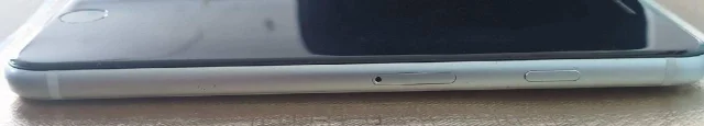 Apple iPhone SE 2020. �/�, �����, 4G LTE, NFC ����