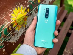 OnePlus 8 Pro. �/� ����