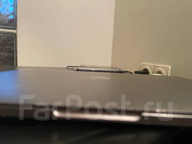 Apple MacBook Pro 13 2020 Late. 13.3", ��� 8 ��, ���� 256���, WiFi: 1, Bluetooth: 1 ����