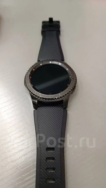 Samsung Gear S3 Frontier. IP68 ����