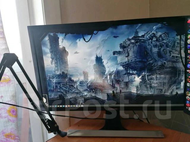 Samsung. 28" ����