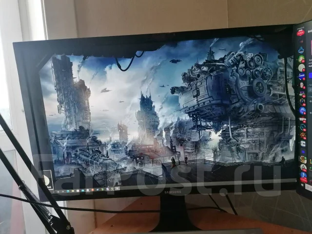 Samsung. 28" ����