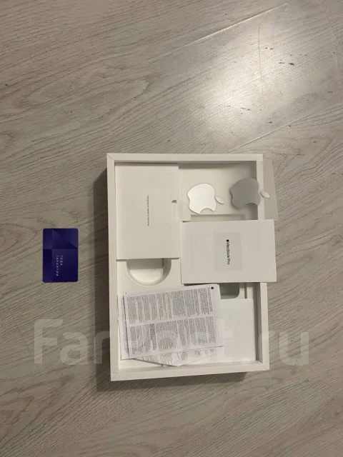 Apple MacBook Pro 13 2020 Late. 13.3", ��� 8 ��, ���� 256���, WiFi: 1, Bluetooth: 1 ����